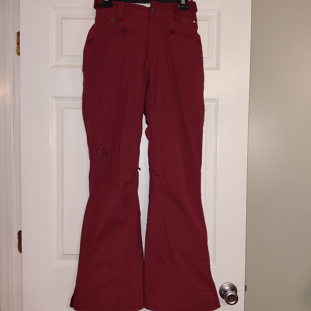 Flylow Snowboard Pants Women's Size 4  Burgundy Red‎